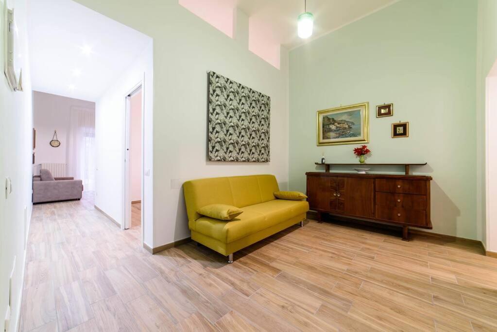 Stazione Treni - Wi-Fi & Netflix Cozy Space Salerno Exterior foto